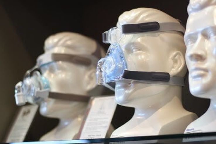 A CPAP mask should always fit snugly to the face. When it doesn’t, it compromises CPAP therapy and means that you aren’t receiving proper treatment.